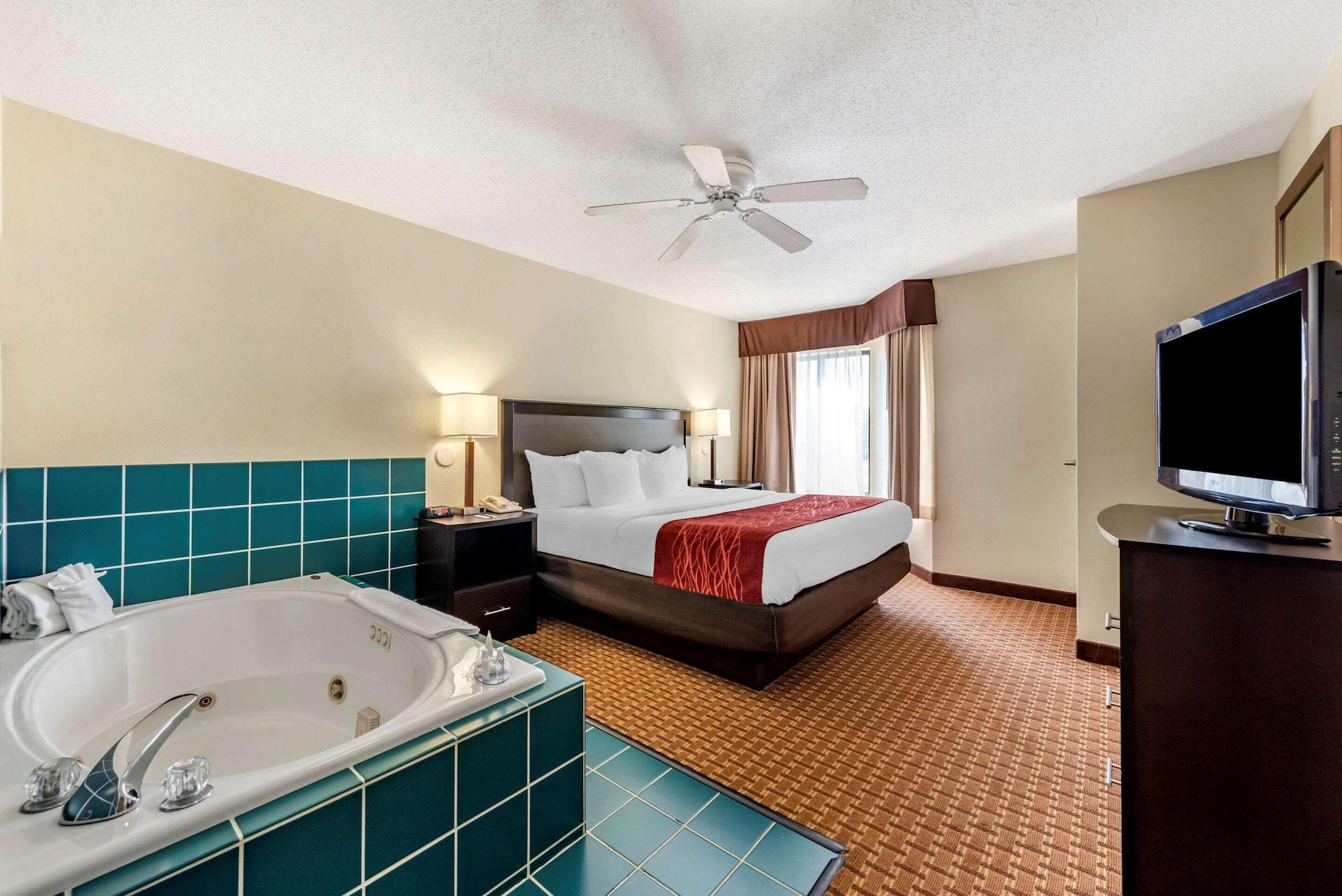 Comfort Inn & Suites Warsaw Near Us-30 Екстер'єр фото
