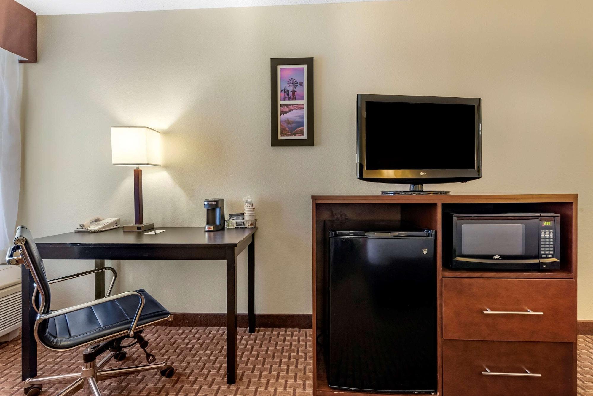 Comfort Inn & Suites Warsaw Near Us-30 Екстер'єр фото
