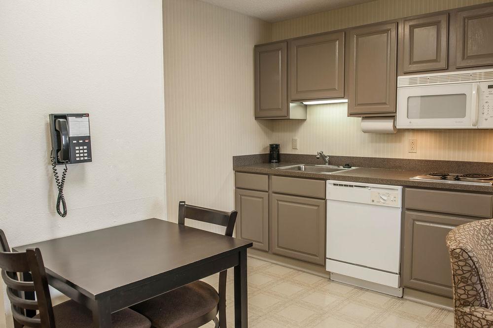 Comfort Inn & Suites Warsaw Near Us-30 Екстер'єр фото
